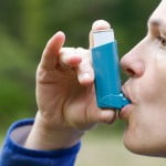 How does humidity have an effect on allergies?